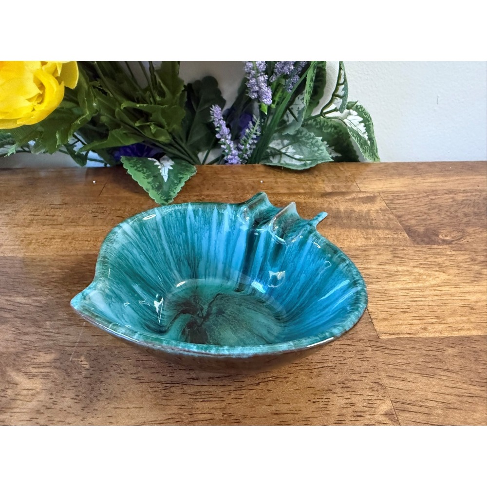 Vintage Blue Mountain Pottery Leaf Dish –‎ Drip Glaze Green Blue Decorative Bowl